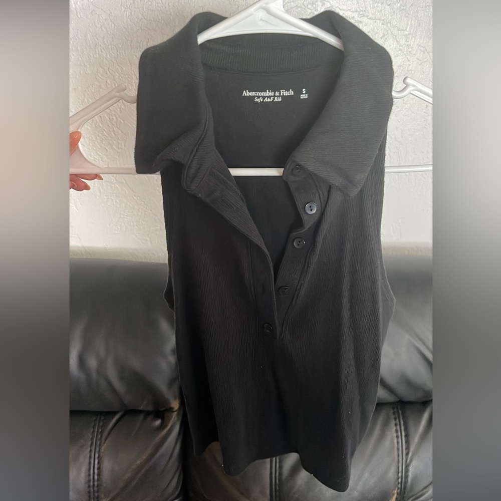 Abercrombie collared crop tank top